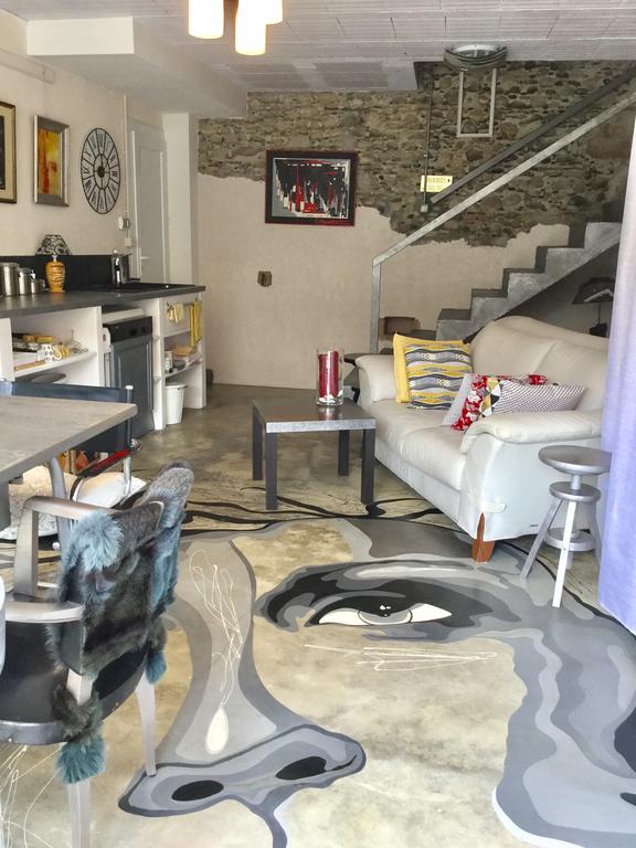 Bed and Breakfast Loft Atypique Villeneuve-de-Rivière Exterior foto