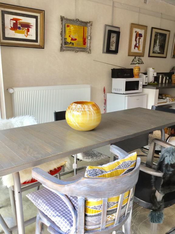 Bed and Breakfast Loft Atypique Villeneuve-de-Rivière Exterior foto